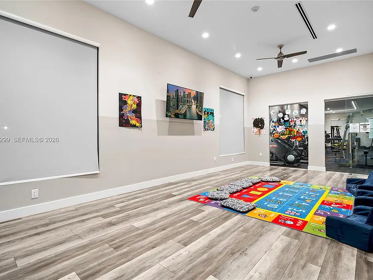 2502 NE 1st St — Photo 55