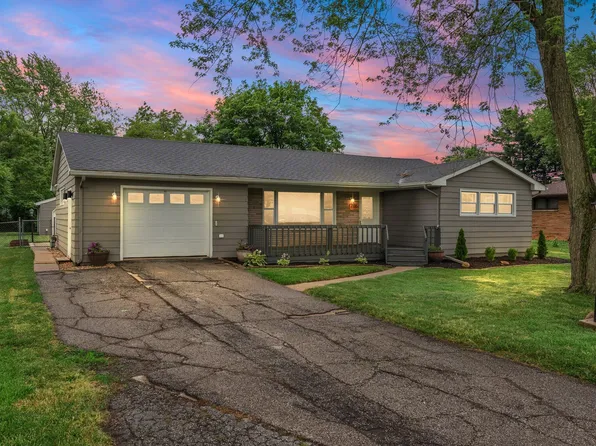 7135 Delaware St, Merrillville, IN 46410