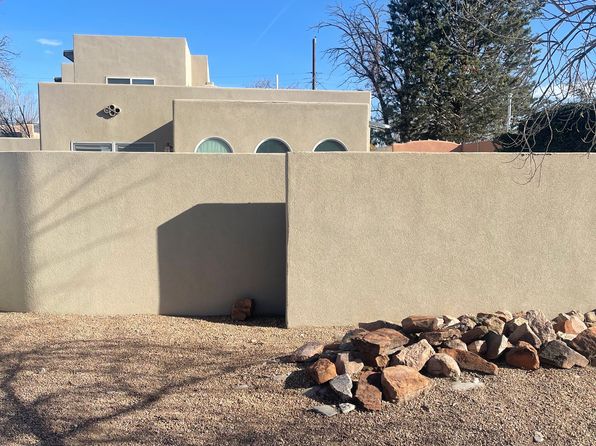 410 Stanford Dr SE APT A