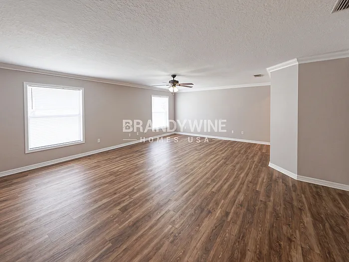 8810 N Orangeview Ave — Photo 4
