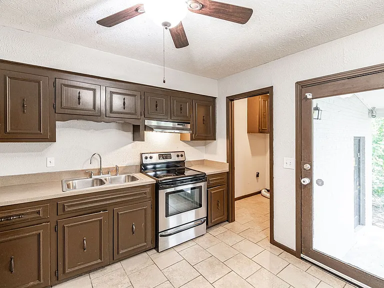 127A Susan Dr #127-B — Photo 7