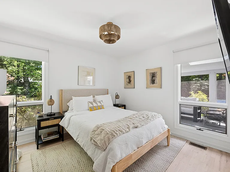 56 Underwood Dr — Photo 22
