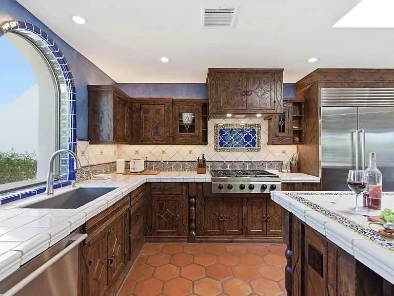 5828 E Cactus Wren Rd — Photo 10