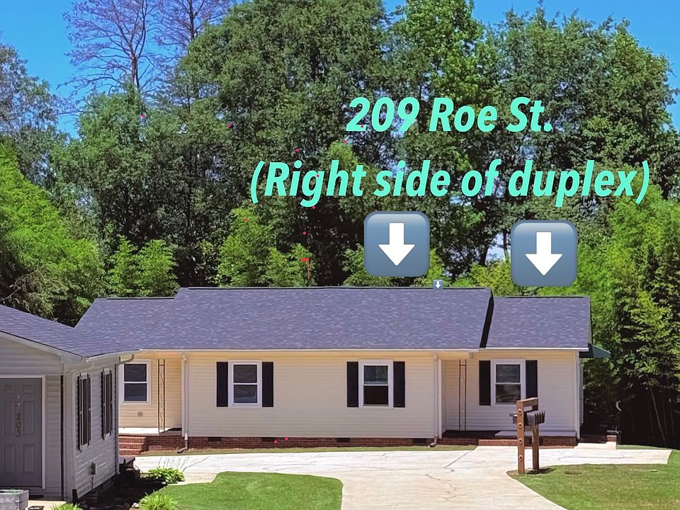 209 Roe St - Right side of duplex - 2 parking spots included