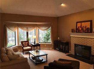 11 Twin Ponds Ct, New Fairfield, CT 06812