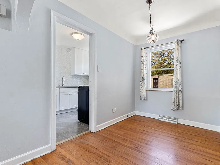1581 Fairfax St — Photo 9