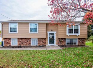 102 Forest Dr, Ona, WV 25545