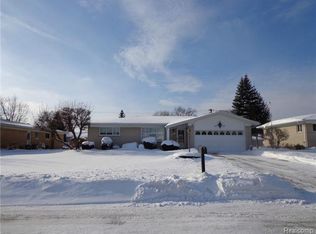 36701 Ridgecroft Dr, Sterling Heights, MI 48312