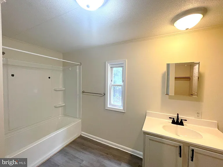 39819 Lady Baltimore Ave — Photo 17