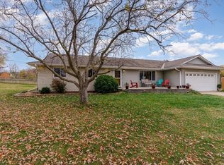 977 Redwood Dr, Apple Valley, MN 55124