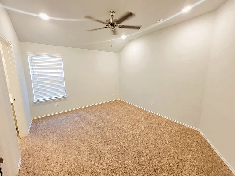 1235 Lexington Dr #B — Photo 13