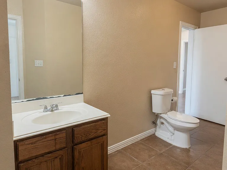 673 S Heights Dr — Photo 14