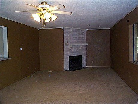 2nd image of 117 Fernwood Pl