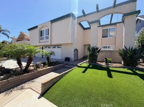 9717 Avenida Monterey, Cypress, CA 90630
