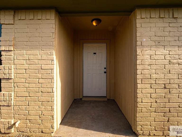 23919 Ellie Ln — Photo 10
