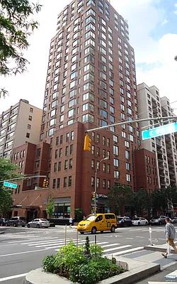 Rented by Bellmarc Realty | media 5