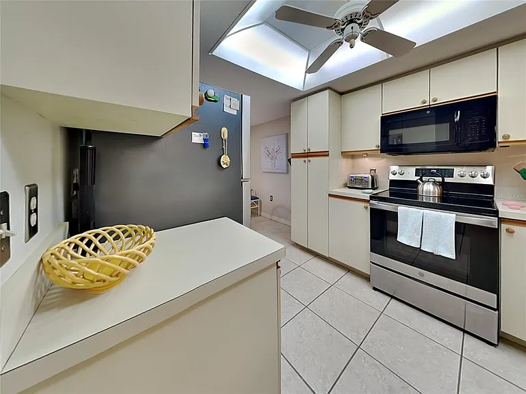 6501 Stone River Rd #110 — Photo 48