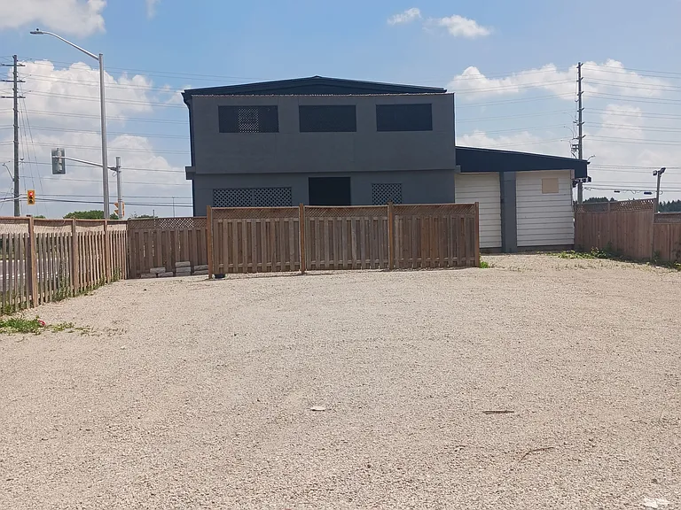 12993 Steeles Ave #UPPER — Photo 2