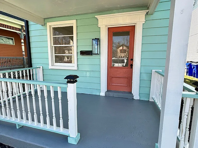 813 Campbell Ave #813 — Photo 2