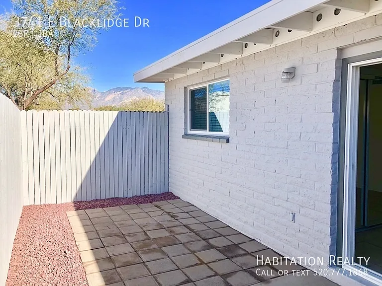 3741 E Blacklidge Dr — Photo 8