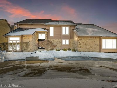 5547 Maple Leaf Ct, West Bloomfield, MI, 48322