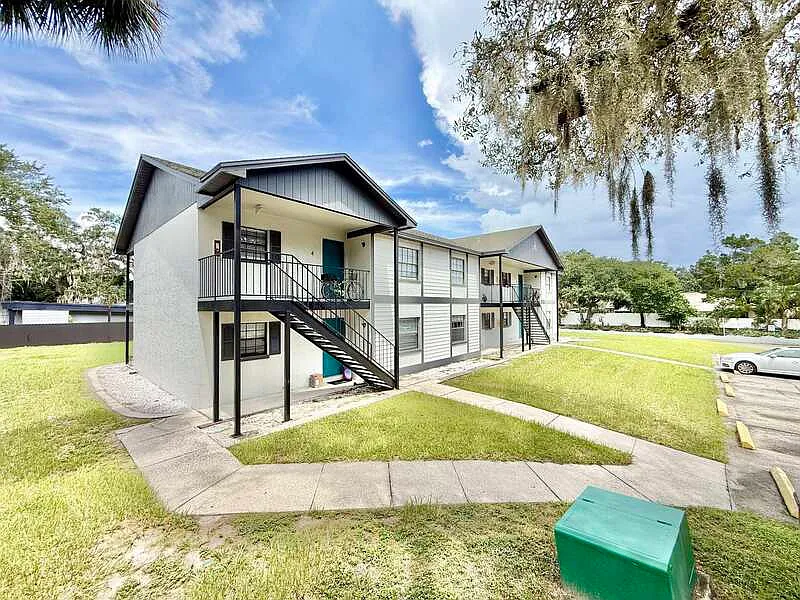 2 bed, 2.0 bath, 893 sqft, $1,495 — Photo 4