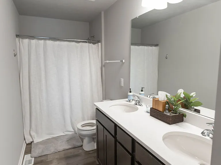 6122 S 211th St — Photo 35
