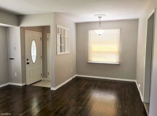 23281 Rensselaer St, Oak Park, MI 48237