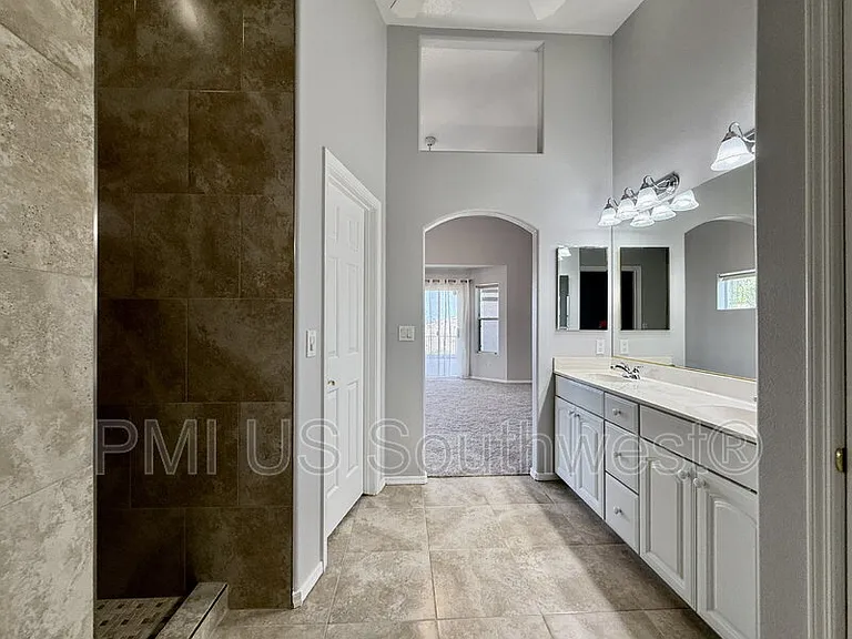 2917 Desert Vista Dr — Photo 22