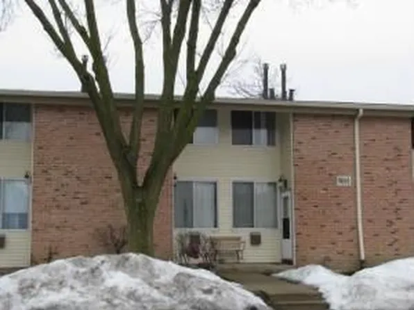 9001 N Swan Rd, Milwaukee, WI 53224