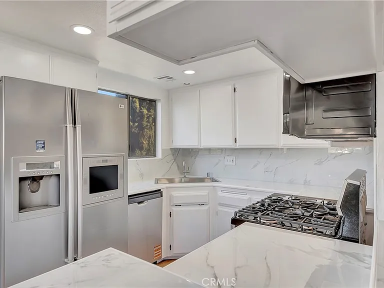 609 E Phillips Blvd — Photo 10
