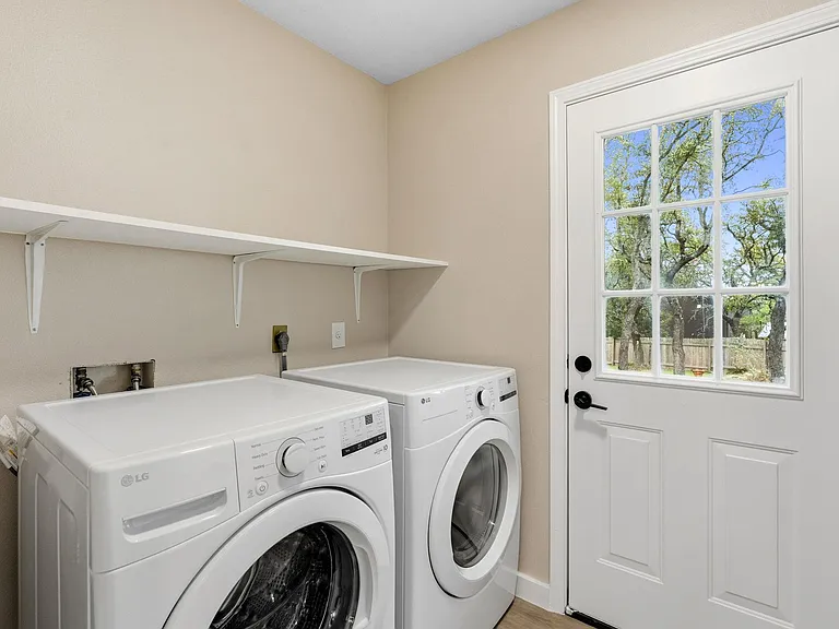 900 Morgan Hill Dr — Photo 14