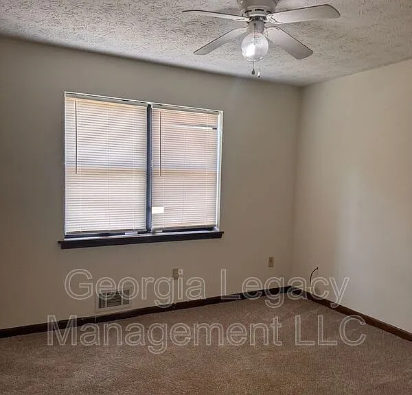 1122 Sweetwater Cir #1122 — Photo 8