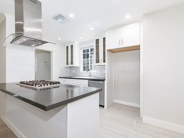 9050 Terhune Ave — Photo 3