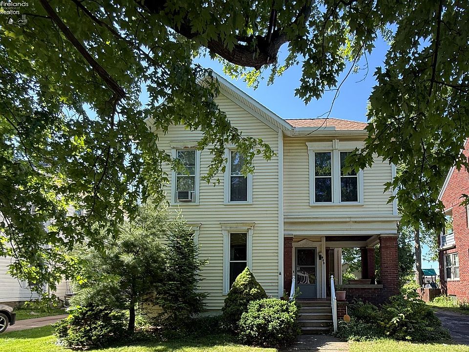 1st image of 803 W Adams St