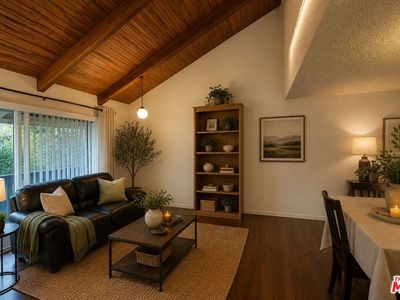 8601 International Ave Unit 210, Canoga Park, CA, 91304