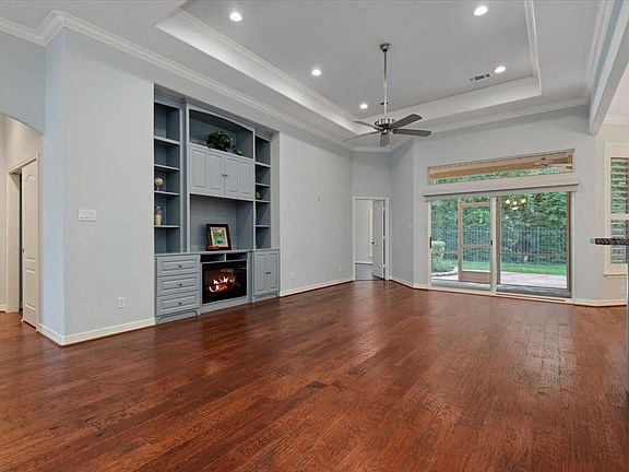 4th image of 185 W Palm Blvd
