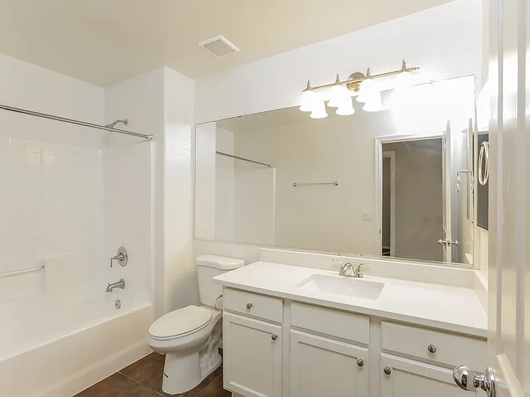 2718 W Pecan Rd — Photo 15
