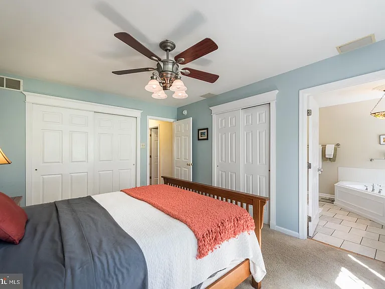 19 Patriot Ct — Photo 11