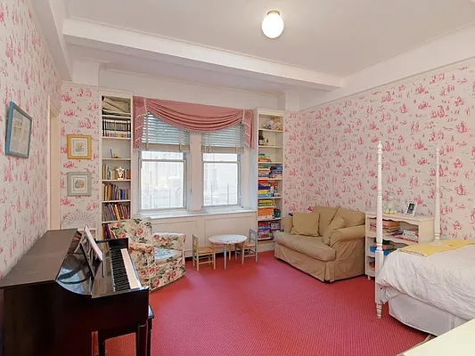 Sold by Sotheby's International Realty | media 20