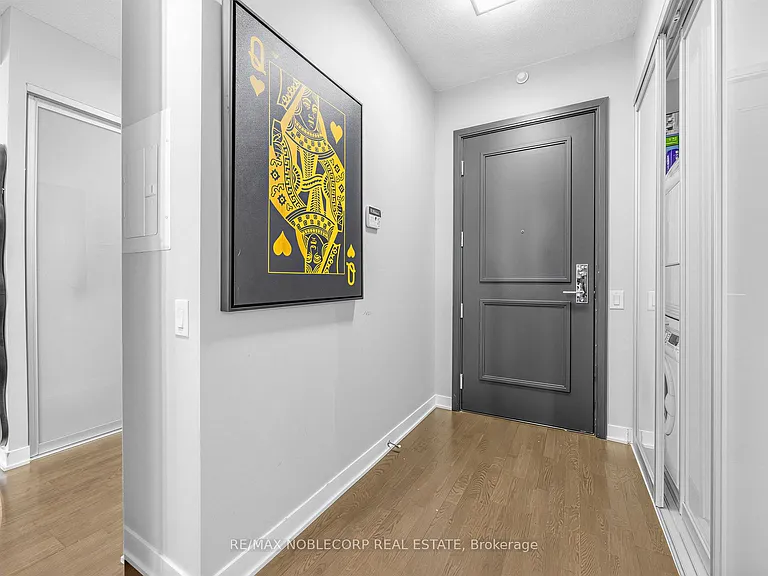 88 Park Lawn Rd #2212 — Photo 2