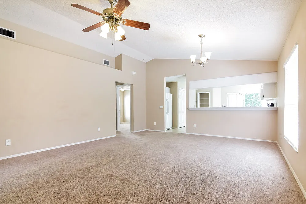 3 bed, 2.0 bath, 1456 sqft, $2,145 — Photo 3