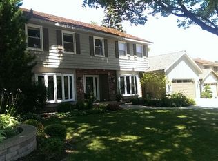 710 Paddock Ln, Libertyville, IL