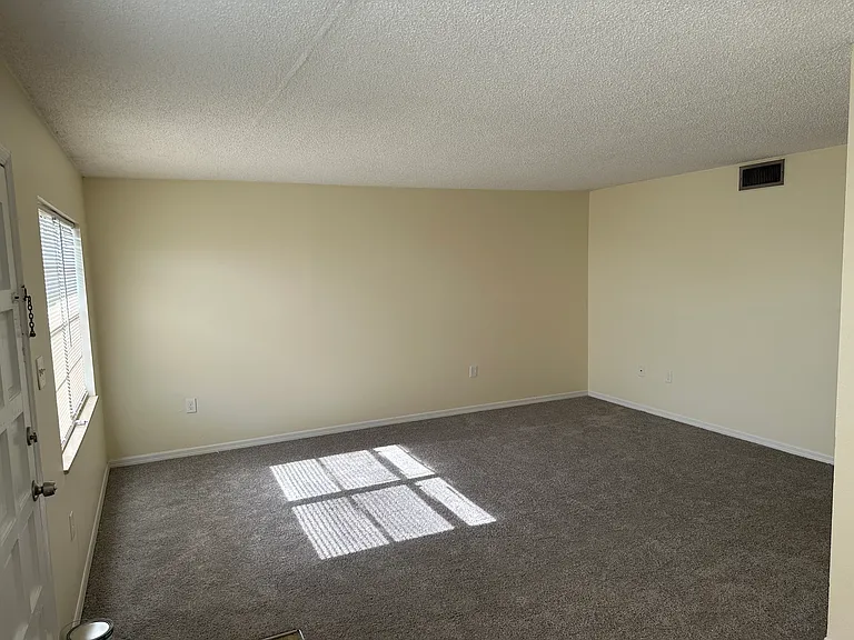 940 S Lakeshore Way #B6 — Photo 4