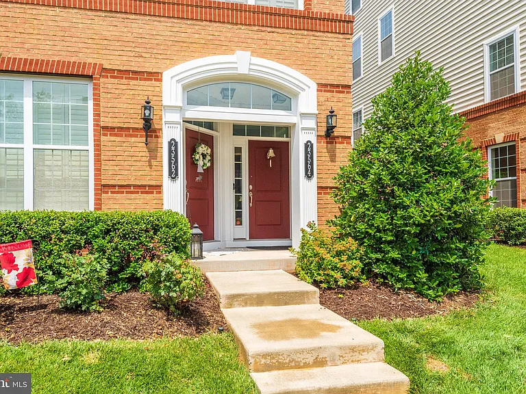 23564 Buckland Farm Ter — Photo 4