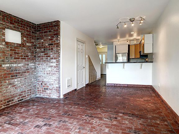 5th image of 7321 Rainier Ave S Unit A104