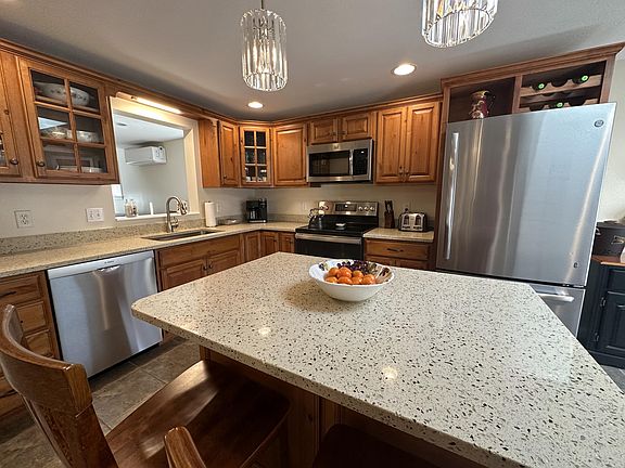 3rd image of 18 Hidden Brook Drive #18