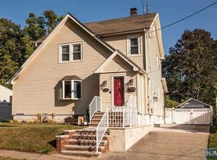 135 Anderson Ave, Bergenfield, NJ 07621
