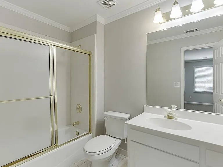 9345 Riverclub Pkwy — Photo 34