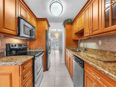 2900 NW 48th Ter APT 217, Lauderdale Lakes, FL, 33313